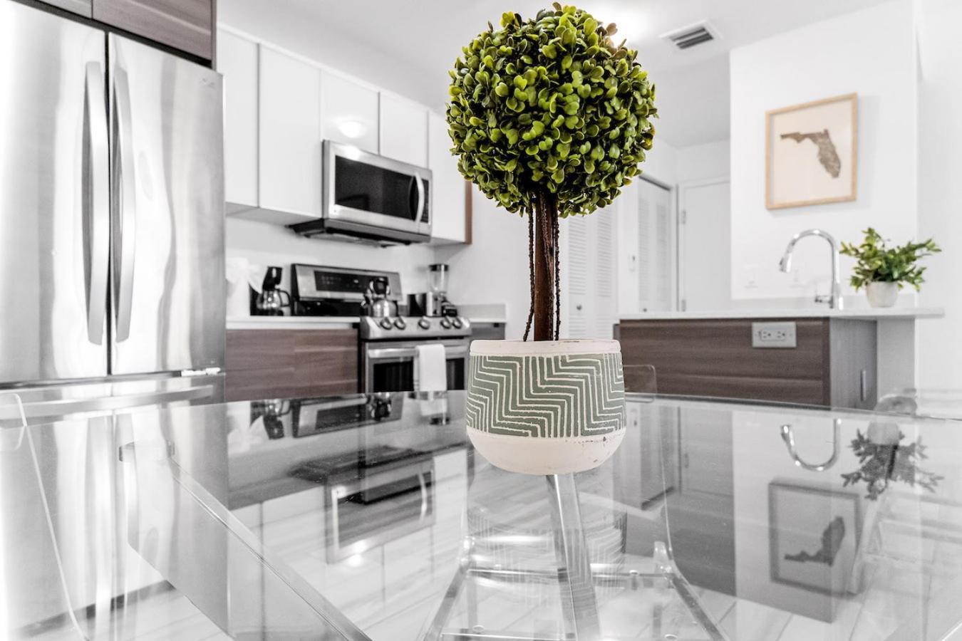 Lovely Unit Mins From Wynwood With Free Parking Miami Bagian luar foto