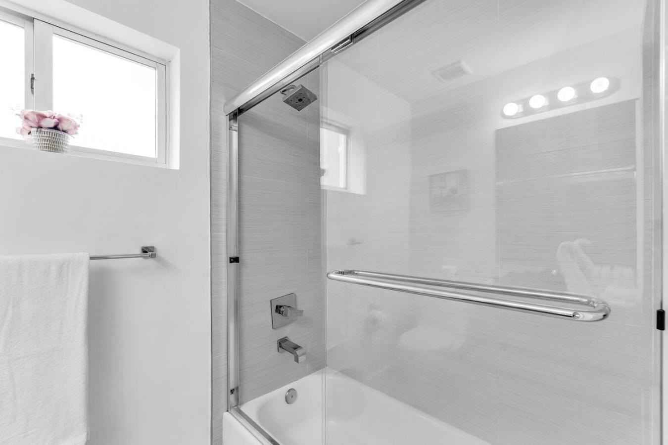 Lovely Unit Mins From Wynwood With Free Parking Miami Bagian luar foto