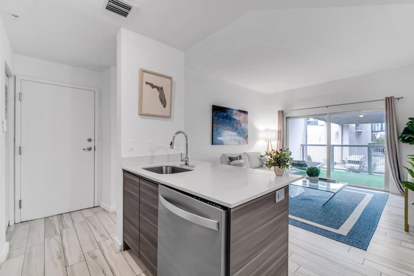 Lovely Unit Mins From Wynwood With Free Parking Miami Bagian luar foto